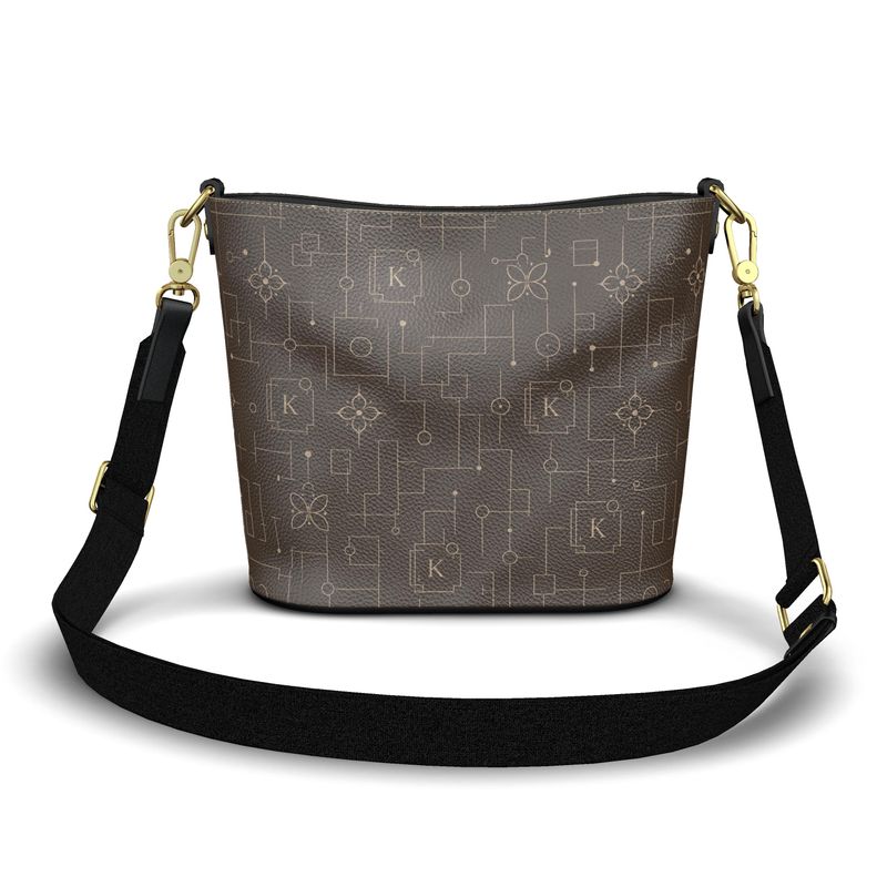 The Élan Bucket Tote